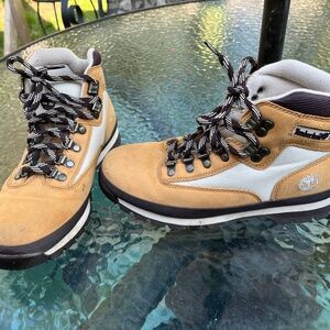 Timberland Women's Size 8.5 M Euro Hiker Mid Boots Wheat Nubuck Leather